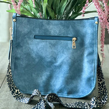 Load image into Gallery viewer, Large Crossbody Purse
